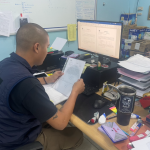 สว.ธร.สภ.แหลมฉบัง พร้อมด้วยข้าราชการตำรวจงานธุรการส่งกำลังบำรุง ตรวจเช็คคลังพัสดุ ของหลวง